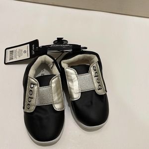 (NWT)Brand new with tag Toddlers black and gray bebe sports shoes.